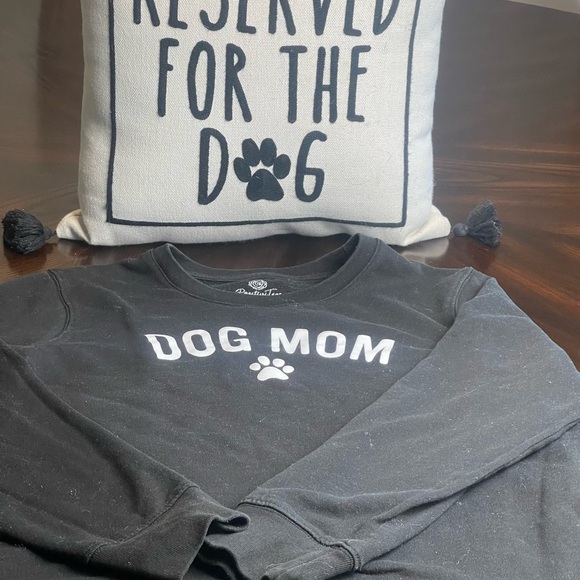 Positive Tees Tops - 🔺SOLD🔺Cozy Black Dog Mom sweatshirt positive tees​